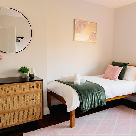 Bowling Terrace By Above Rubies - Stylish, 3 Bedroom, Pet Friendly House In Skipton Buitenkant foto